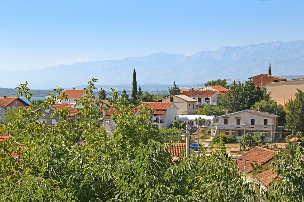 Apartments Mira Gornji Karin Exterior photo